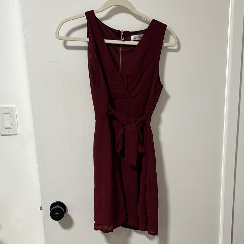 Elegant Burgundy Sleeveless Dress